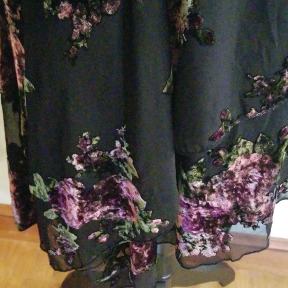 CDC Dress - Picture 2 of 8